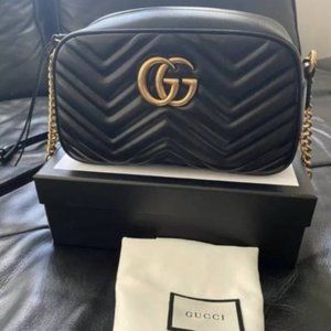 NEW Authentic 🍓⭐GUCCI⭐🍓Marmont Small Camera Bag